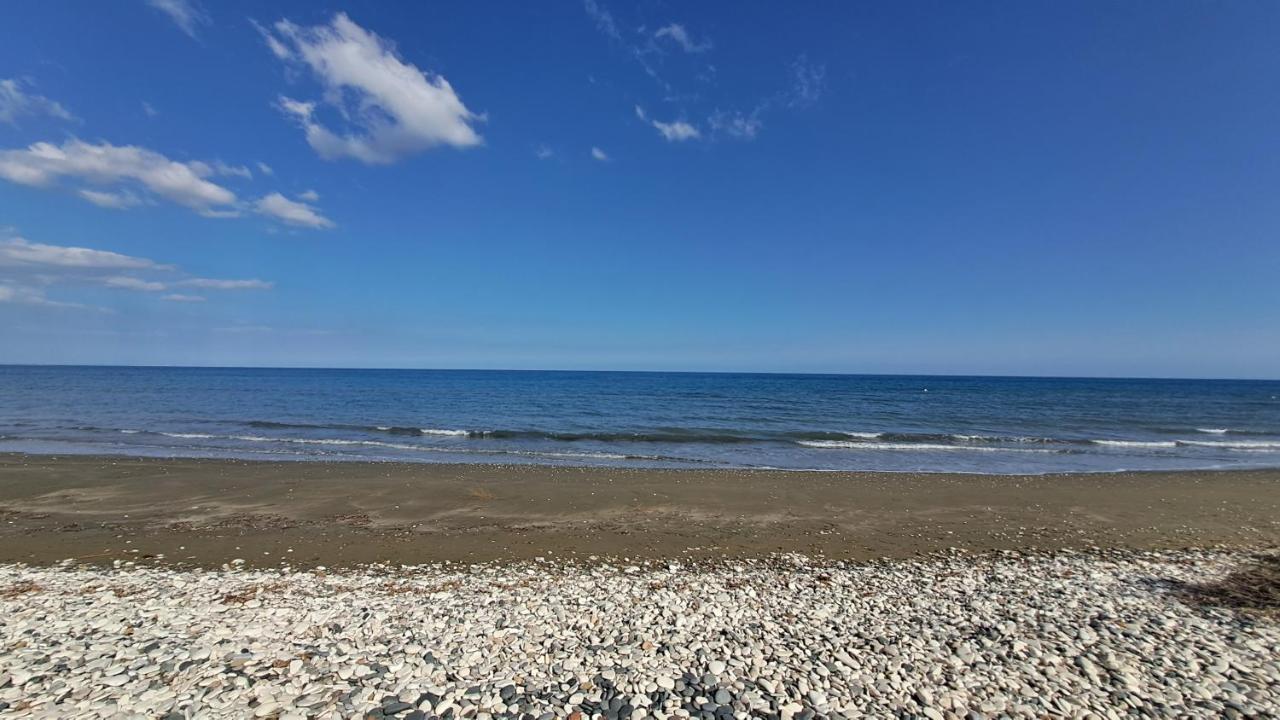 Relaxing Seaside Manors Apartment Ларнака Екстериор снимка