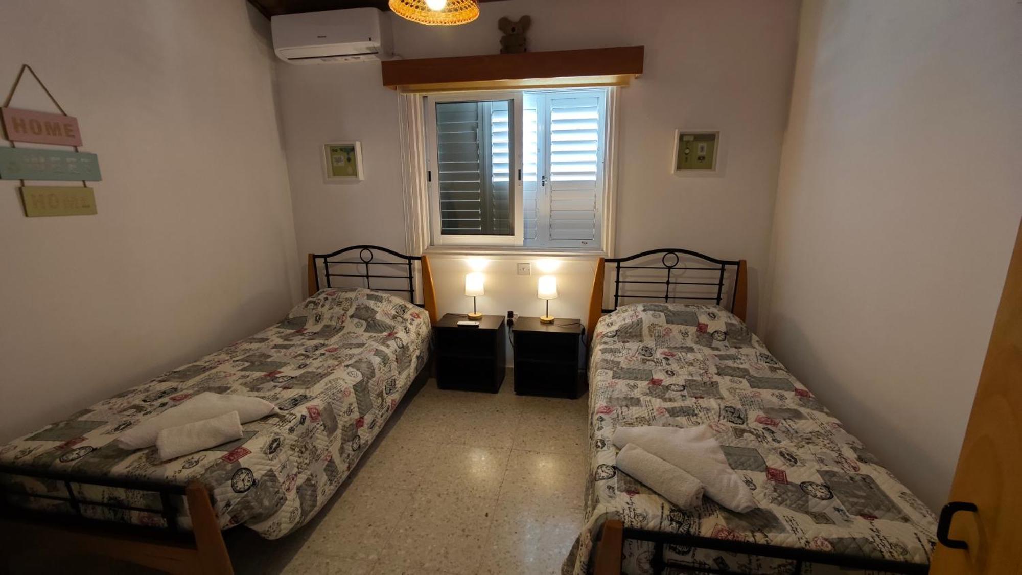 Relaxing Seaside Manors Apartment Ларнака Екстериор снимка