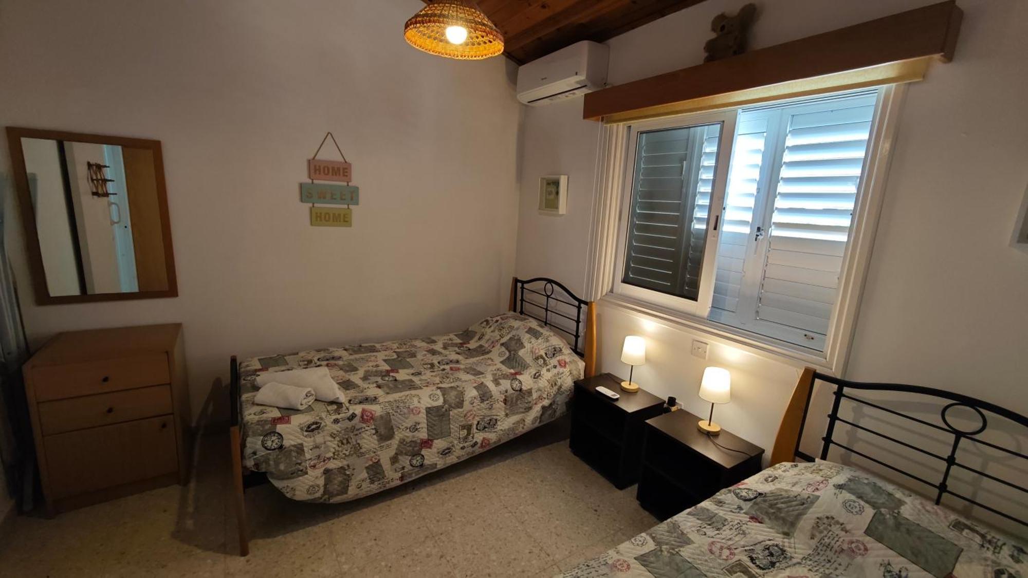 Relaxing Seaside Manors Apartment Ларнака Екстериор снимка
